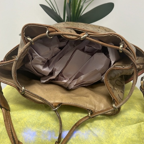 Celine Classic Monogram Bucket Bag - Picture 6 of 11